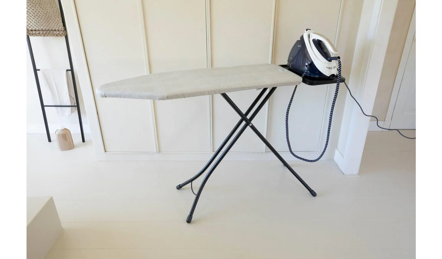 Brabantia 124 x 45cm Ironing Board C Denim Grey Adjustable Height Steam Rest - Image 6
