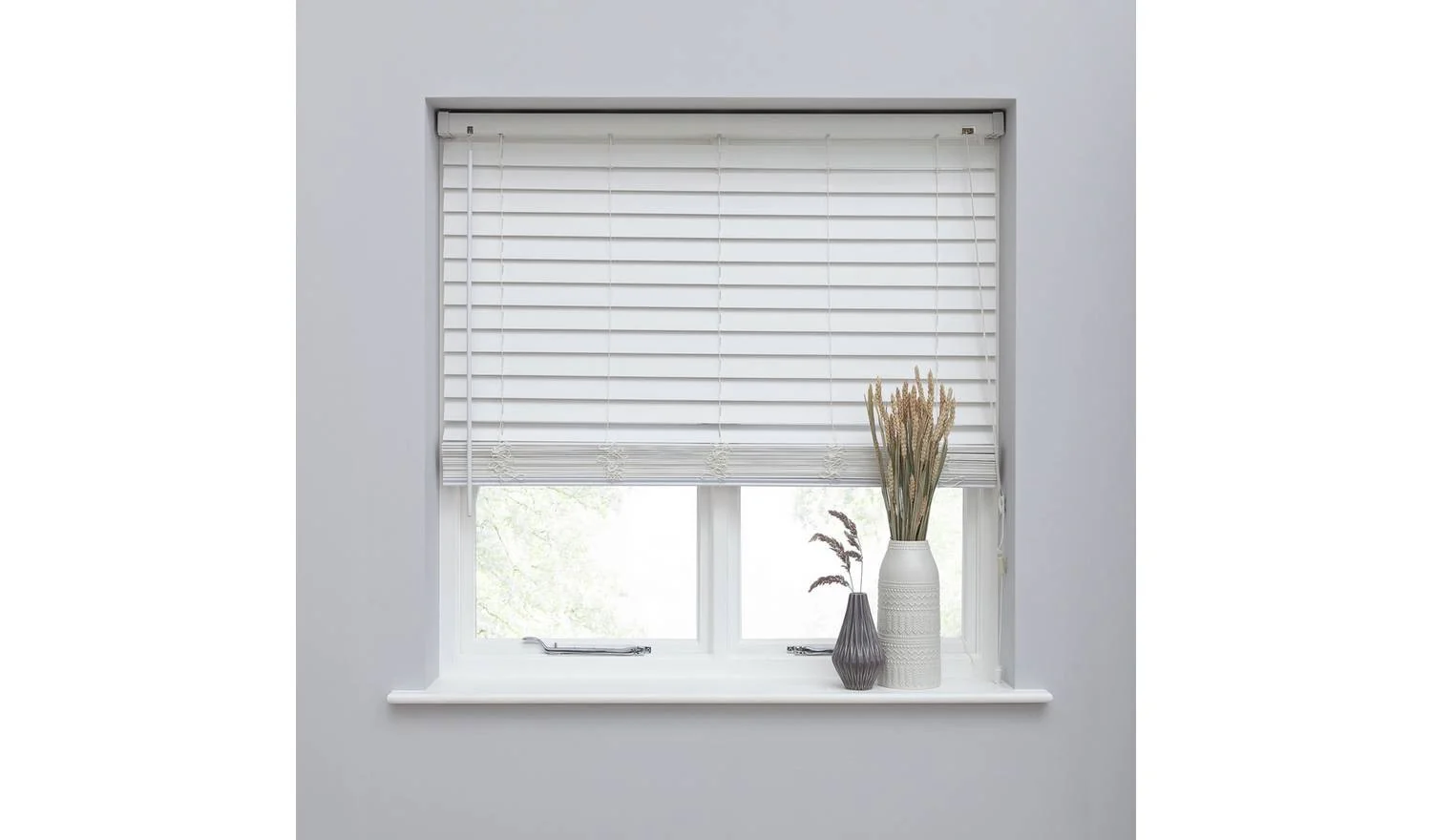 Faux Wood White 25mm Slat Venetian Blind 180x160cm Easy Clean