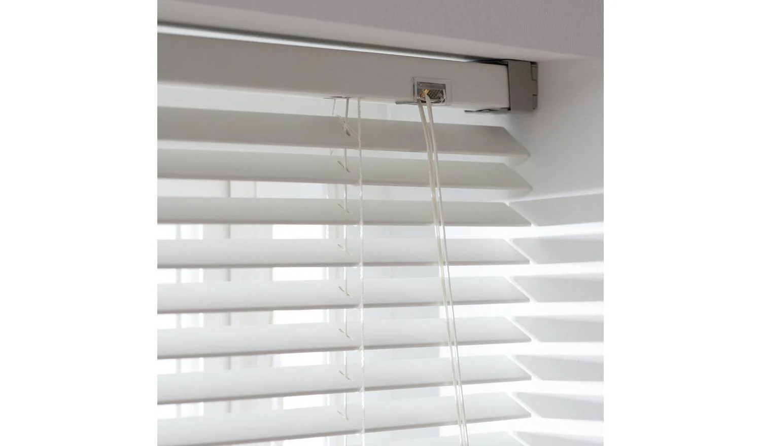 Faux Wood White 25mm Slat Venetian Blind 60x160cm Window Treatment Privacy - Image 2