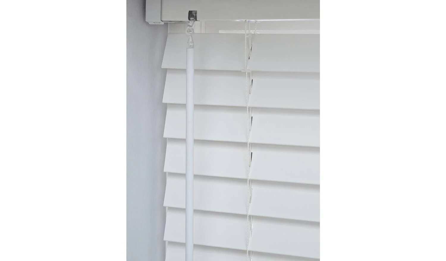 Faux Wood White 25mm Slat Venetian Blind 60x160cm Window Treatment Privacy - Image 6