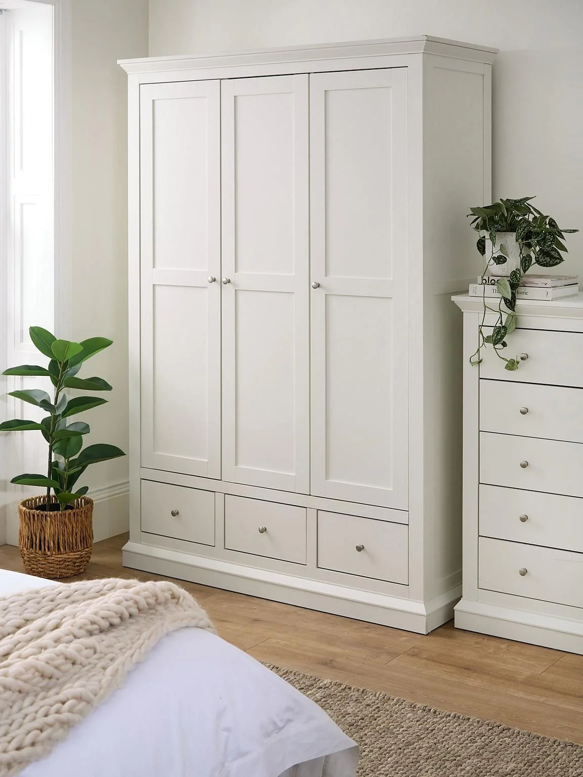 Hanna 3 Door 3 Drawer Wardrobe White Large Storage Traditional Style