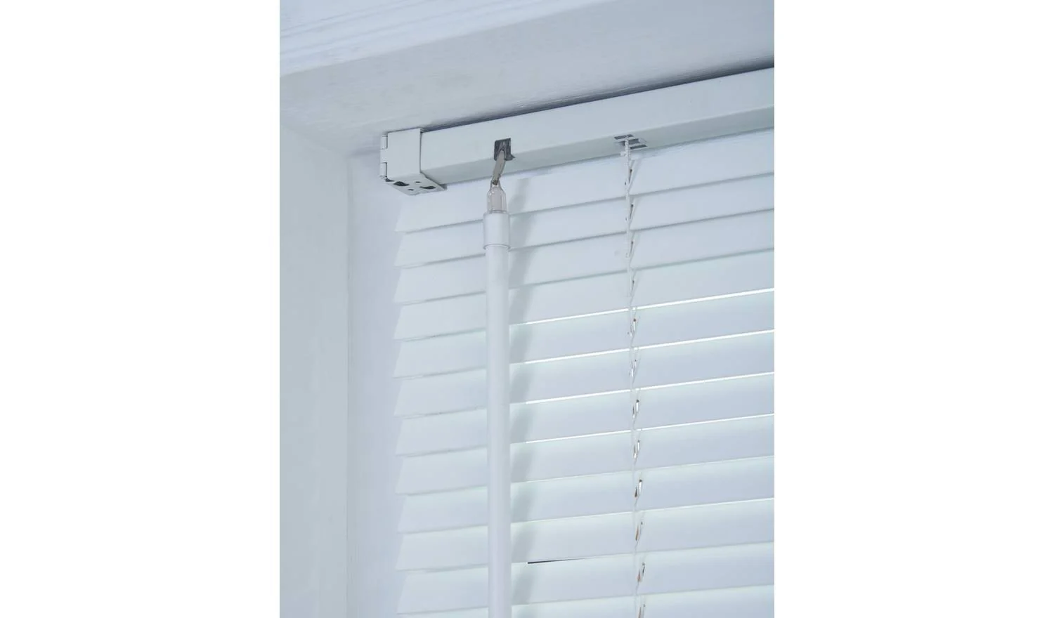 Little Black Book 25mm Basswood White Venetian Blind 70x160cm Privacy - Image 2