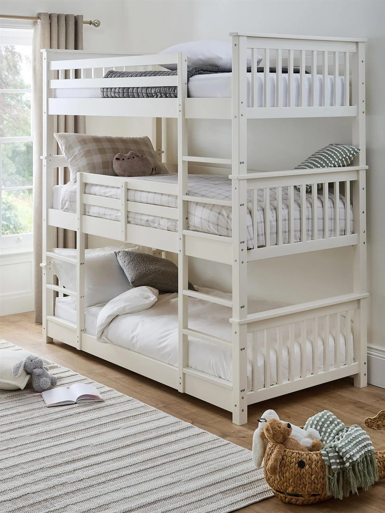 Novara White Triple Bunk Bed 3 Sleeper Kids Childrens Bedroom Furniture